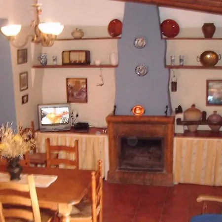 Otel In - 104670 Almáchar